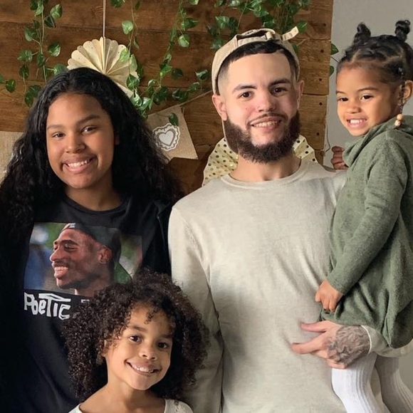 Meet your Posher, Derrick - Picture 1 of 1